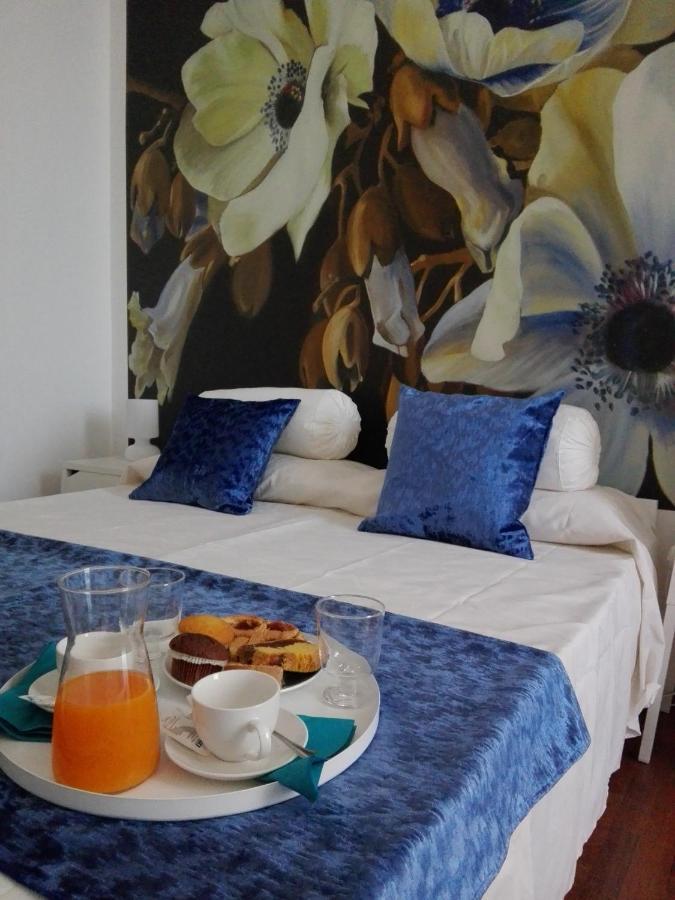 Domus Crescenzio - Guest House Рим Стая снимка